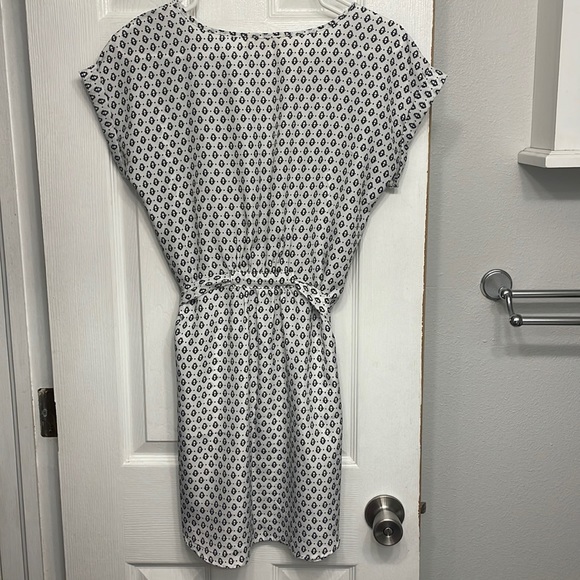 Last Chance! Pink Rose Black and White Printed Dress with Tie sz S - Picture 3 of 8